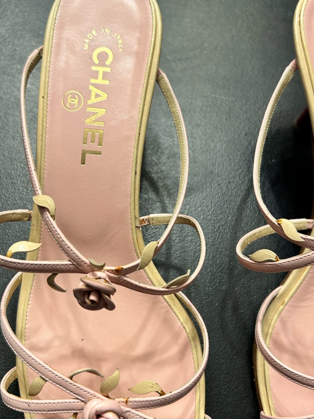 CHANEL Iconic 2001 RARE Rosebud Sandals by Karl Lagerfield - Picture 5 of 8